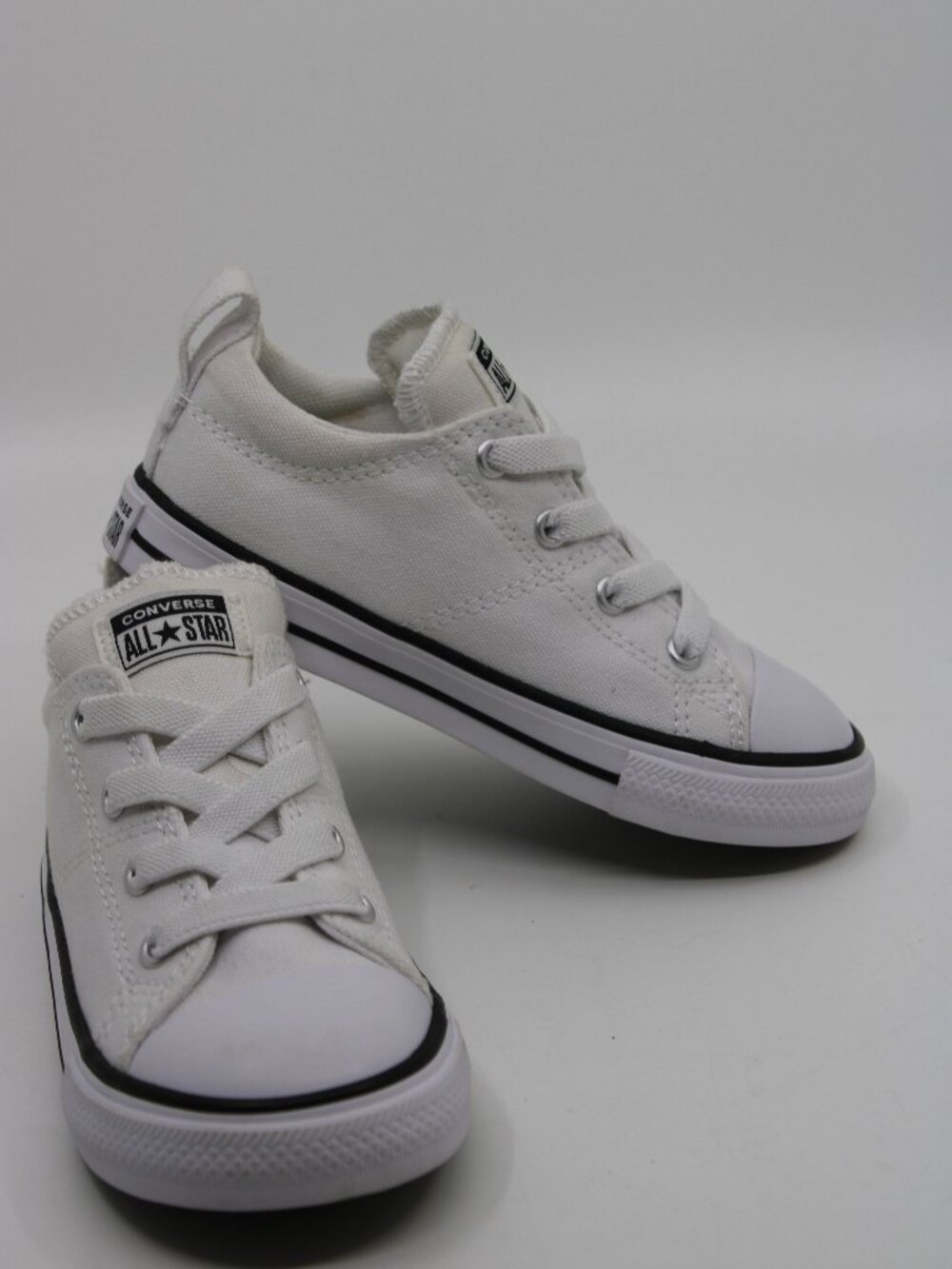 Converse All Star Girls White Canvas SZ 9 Sneakers Low Top Lace Up